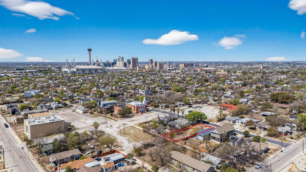 920 W Martin Luther King, San Antonio, TX 78203