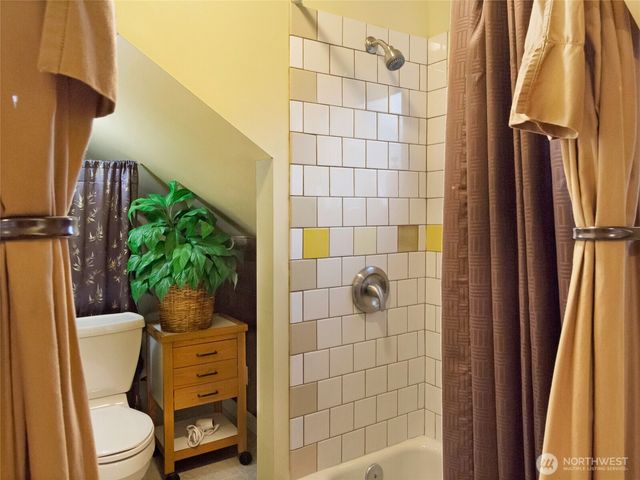 460 Argyle Avenue, Friday Harbor, WA 98250