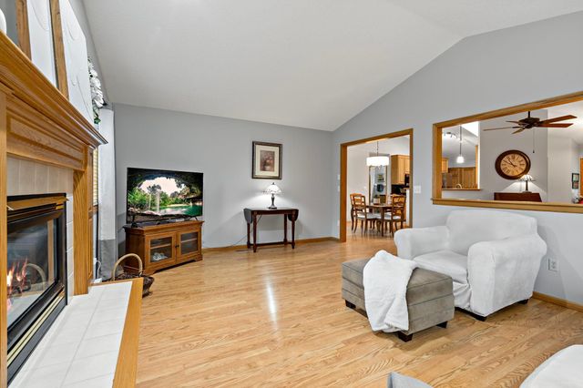 8541 Inverness Lane N, Brooklyn Park, MN 55443