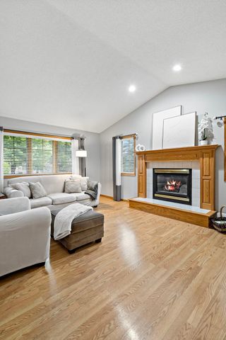 8541 Inverness Lane N, Brooklyn Park, MN 55443