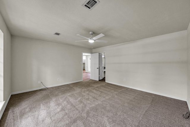 19 Postvine Court, The Woodlands, TX 77381