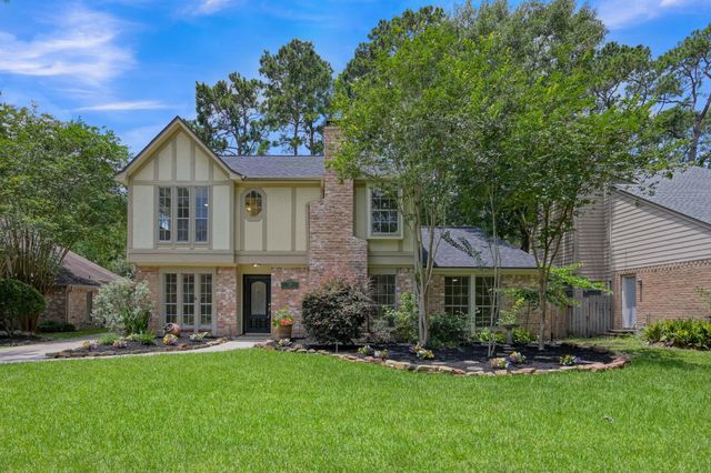 19 Postvine Court, The Woodlands, TX 77381