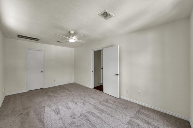 19 Postvine Court, The Woodlands, TX 77381