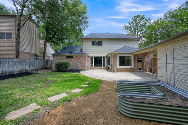 19 Postvine Court, The Woodlands, TX 77381