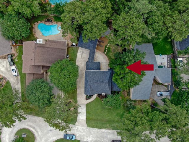 19 Postvine Court, The Woodlands, TX 77381