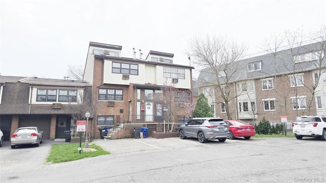 120-16 Cove Court 87A, College Point, NY 11356