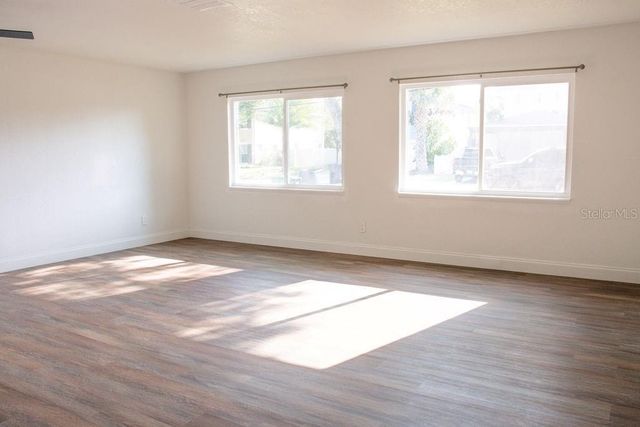 6813 S HIMES AVENUE, Tampa, FL 33611