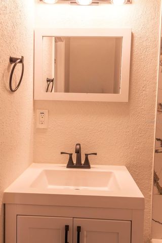 6813 S HIMES AVENUE, Tampa, FL 33611