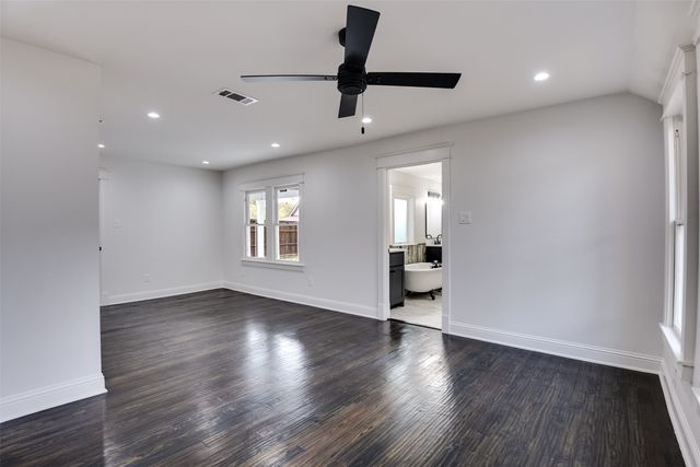 810 E Marvin Avenue, Waxahachie, TX 75165