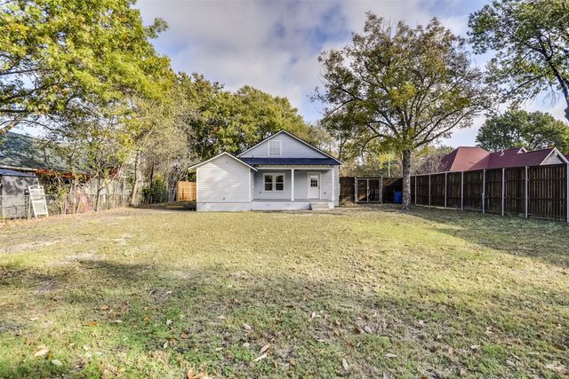 810 E Marvin Avenue, Waxahachie, TX 75165