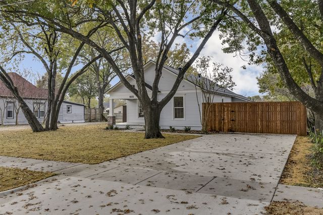 810 E Marvin Avenue, Waxahachie, TX 75165