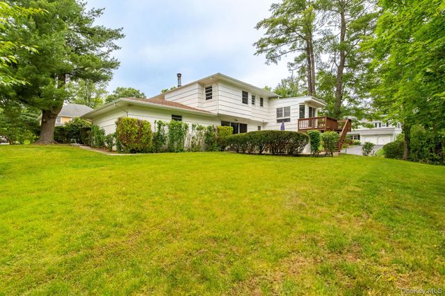 67 Malvern Lane, Scarsdale, NY 10583