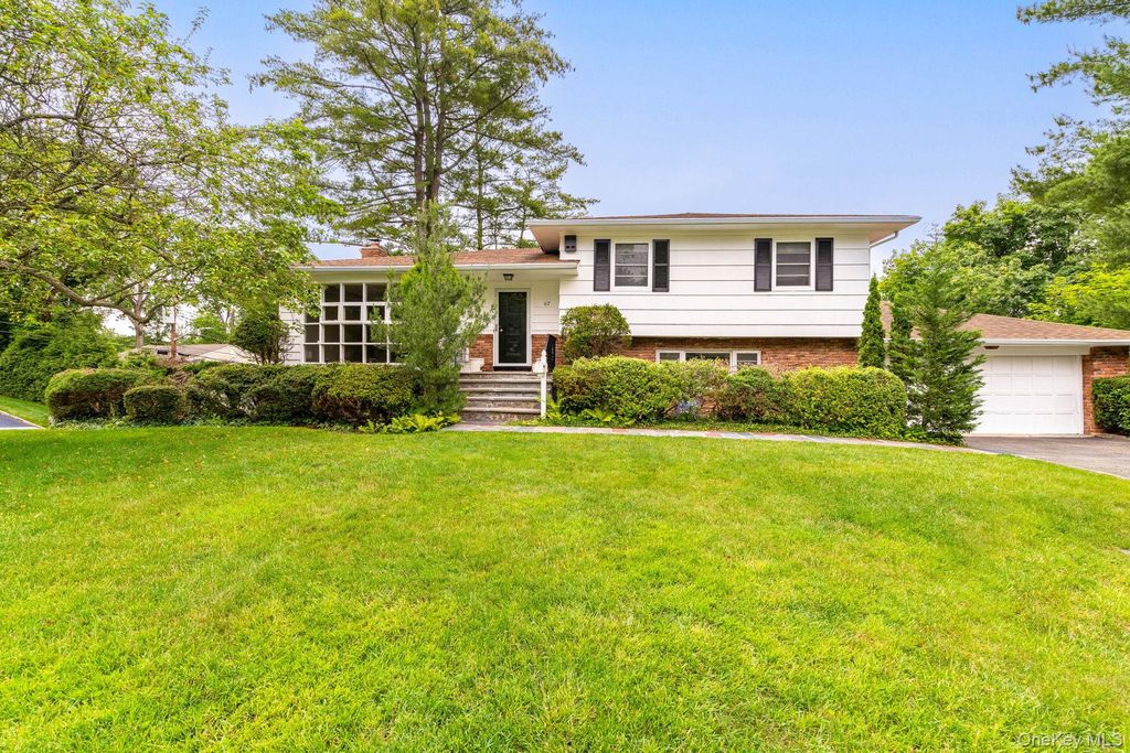 67 Malvern Lane, Scarsdale, NY 10583