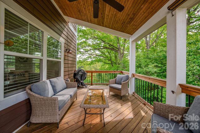 15 Tudor Way, Black Mountain, NC 28711