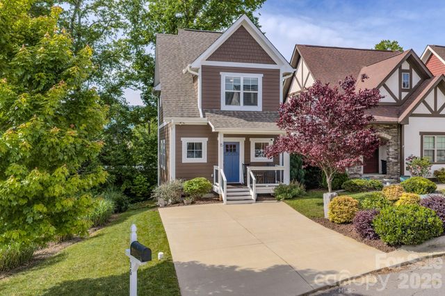 15 Tudor Way, Black Mountain, NC 28711