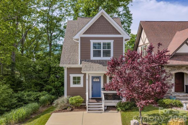 15 Tudor Way, Black Mountain, NC 28711
