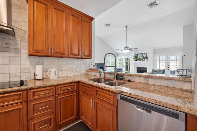 12727 Ashford Knoll Drive, Houston, TX 77082