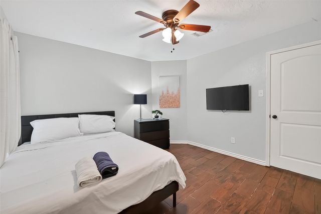 12727 Ashford Knoll Drive, Houston, TX 77082