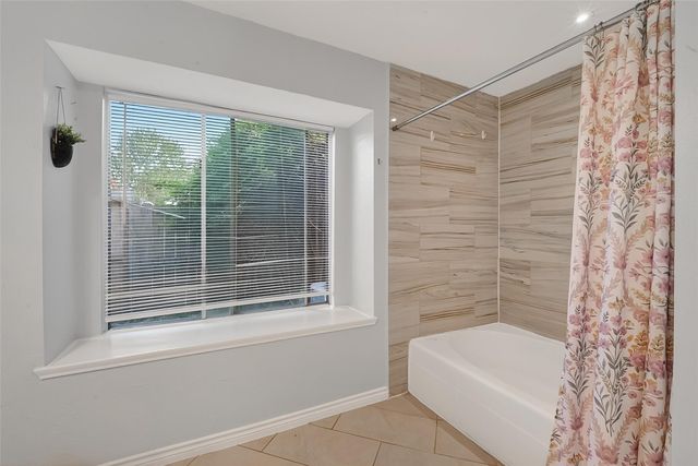 12727 Ashford Knoll Drive, Houston, TX 77082