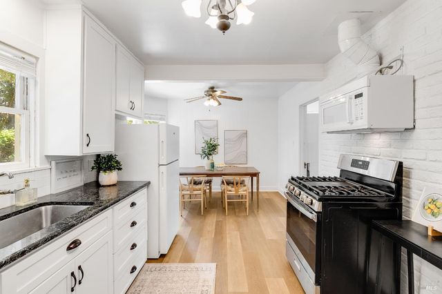 445 E H St, Benicia, CA 94510