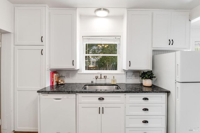 445 E H St, Benicia, CA 94510