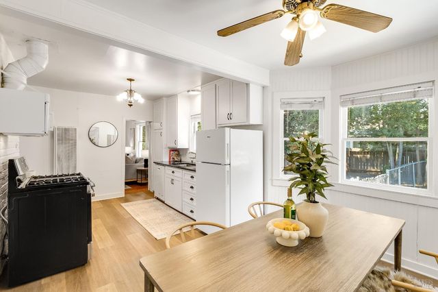 445 E H St, Benicia, CA 94510