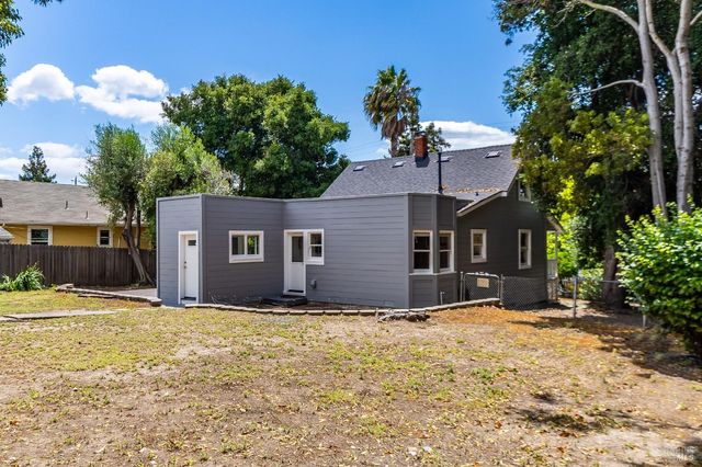 445 E H St, Benicia, CA 94510