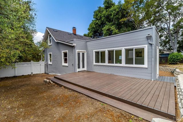 445 E H St, Benicia, CA 94510