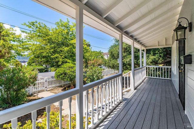 445 E H St, Benicia, CA 94510