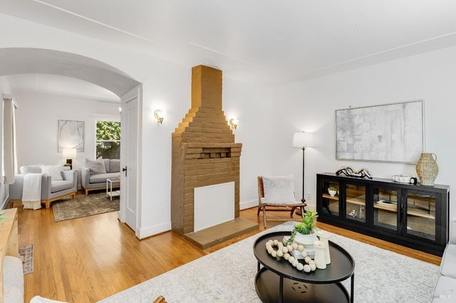 445 E H St, Benicia, CA 94510