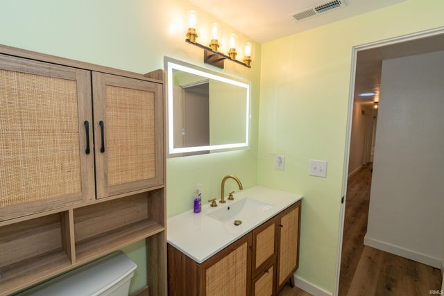 17370 Parker Drive, South Bend, IN 46635