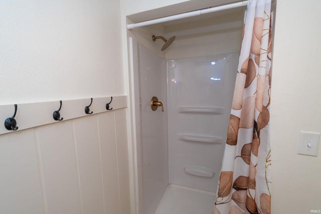 17370 Parker Drive, South Bend, IN 46635