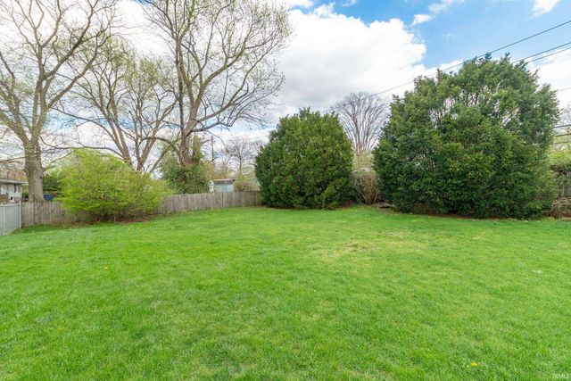 17370 Parker Drive, South Bend, IN 46635