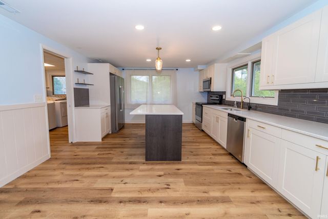 17370 Parker Drive, South Bend, IN 46635