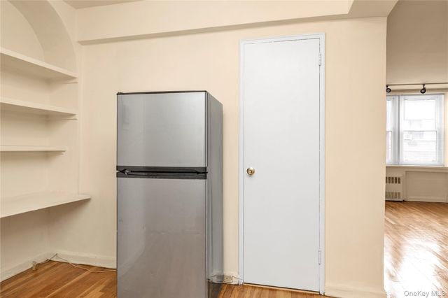 31-85 Crescent Street 2nd, Astoria, NY 11106