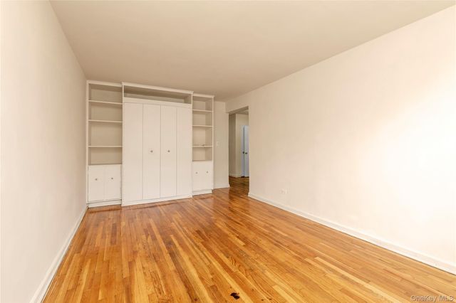 31-85 Crescent Street 2nd, Astoria, NY 11106