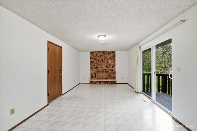 14055 SE 202nd Street, Kent, WA 98042