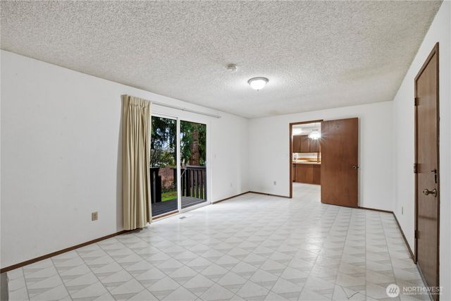 14055 SE 202nd Street, Kent, WA 98042