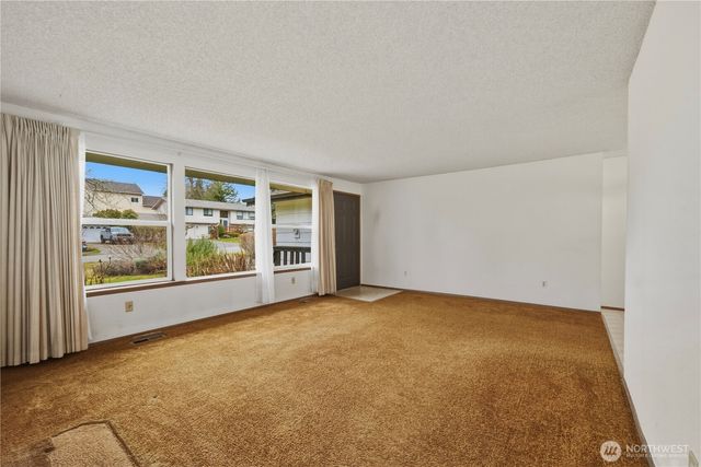 14055 SE 202nd Street, Kent, WA 98042