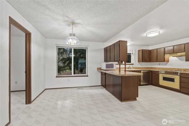 14055 SE 202nd Street, Kent, WA 98042