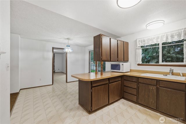 14055 SE 202nd Street, Kent, WA 98042