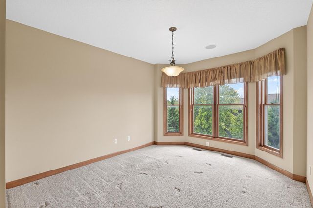 9020 Warren Court, Victoria, MN 55386