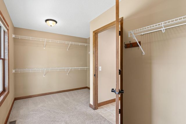 9020 Warren Court, Victoria, MN 55386