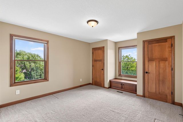 9020 Warren Court, Victoria, MN 55386