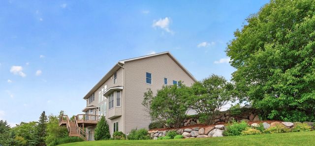 9020 Warren Court, Victoria, MN 55386