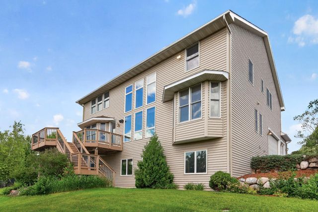 9020 Warren Court, Victoria, MN 55386