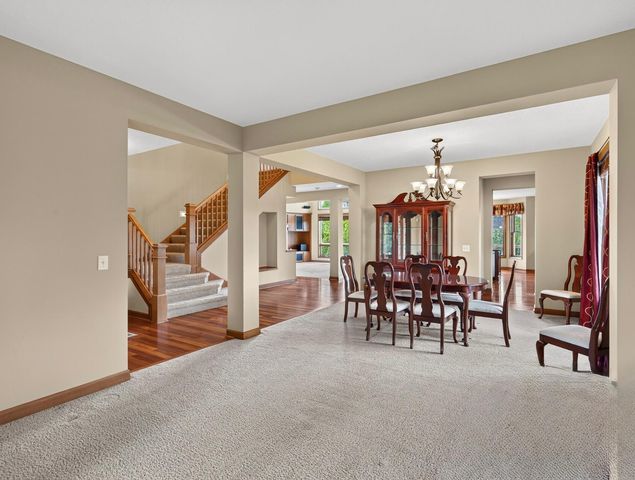 9020 Warren Court, Victoria, MN 55386