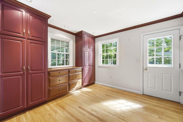 1565 STANFORD LN, Paoli, PA 19301