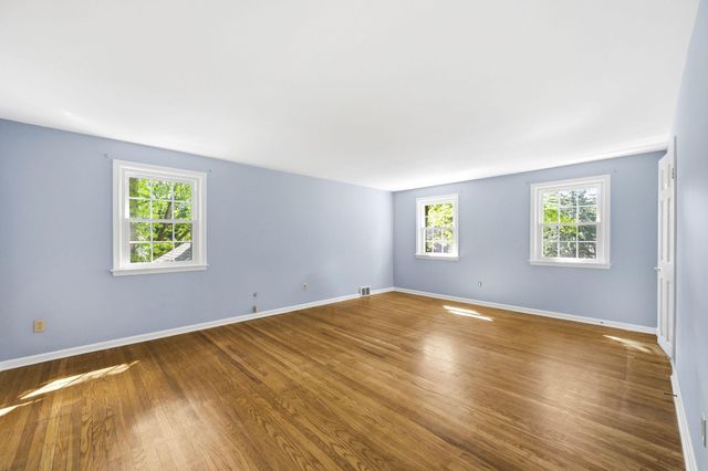 1565 STANFORD LN, Paoli, PA 19301