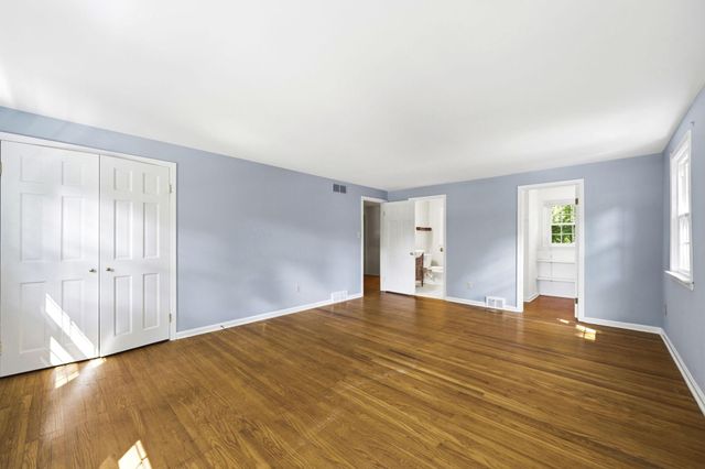 1565 STANFORD LN, Paoli, PA 19301